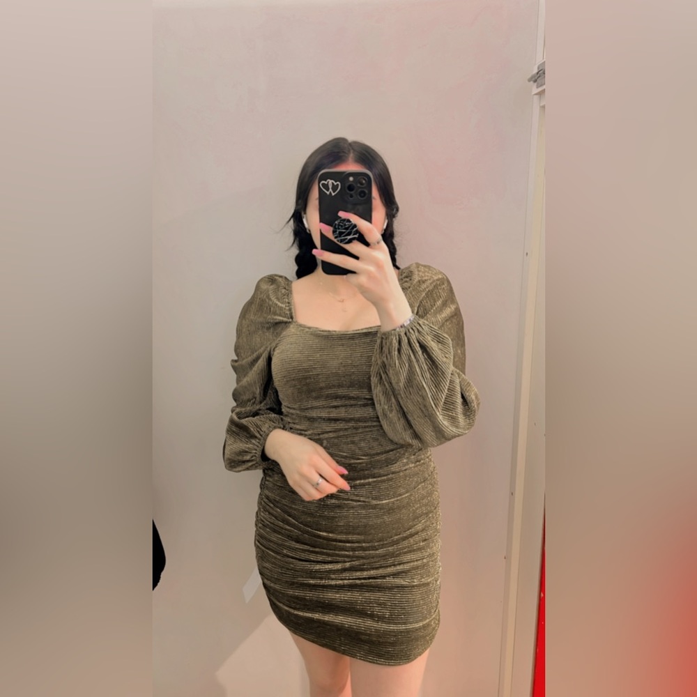 Dress, size "M"